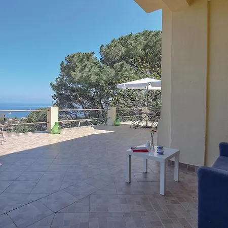 Sarah * Cefalù